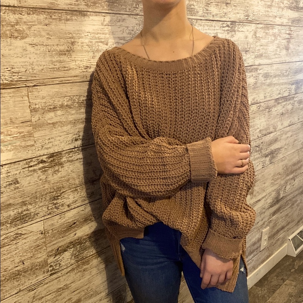 American Eagle Cozy Brown Knit Sweater. New without tags size small. Never worn.